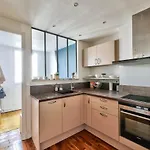 Old Apartment For 2 People - Paris 19
